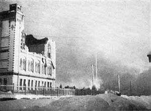 Lutheran church at fire. © Y.Kohonen, 1940